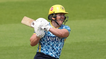 Laura Harris mauls Somerset with 77 off 34