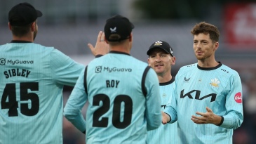 Santner-led Surrey go top with thumping win
