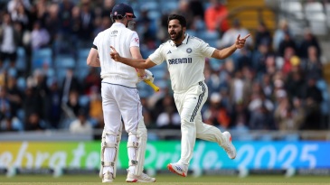 Thakur gets Duckett and Brook back-to-back, but England only 102 runs away