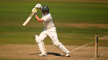 O’Neill five sets up Notts on rain-truncated day