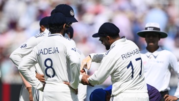 Pant suffers blow to finger, Jurel called up as substitute keeper