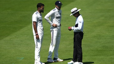 India unhappy with replacement ball as Dukes loses shape too soon again