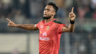 Bangladesh opt to bowl in second T20I, and play Shoriful and Saifuddin