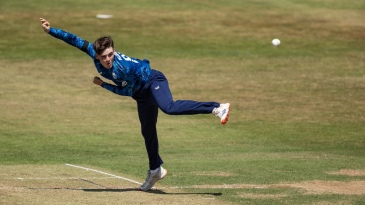 Albert snookers Nottinghamshire with 96 in maiden Surrey knock