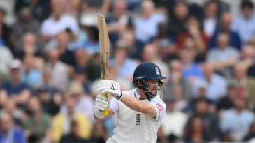 Duckett, Crawley turn up the heat on India after Stokes five-for