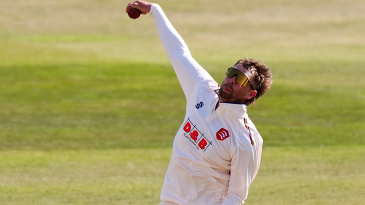 Critchley, Harmer share six as Essex inflict rare Hove defeat on Sussex
