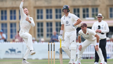 Lancashire beat clock as Hartley finishes off Gloucestershire with 11-wicket haul