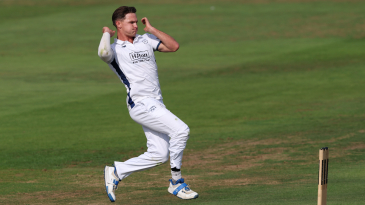 Sonny Baker breaks Worcestershire resolve as Hampshire take control