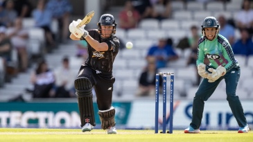 Beth Mooney sets up Originals as Invincibles fall short again