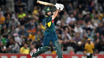 Maxwell out of NZ tour with fractured wrist, Philippe called up
