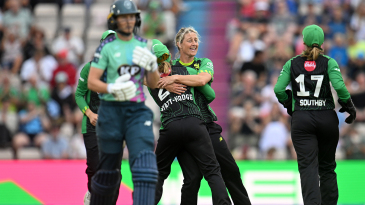 Perfect Southern Brave inflict record run defeat on Oval Invincibles