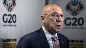 Former SA minister Trevor Manuel named chair of 2027 World Cup organising committee