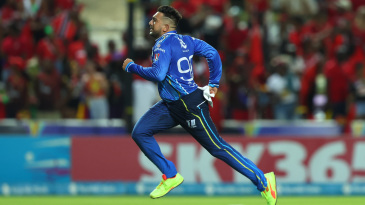 Shamsi leads Kings spinners to thump Knight Riders and top the table