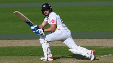 Van Buuren ton underpins Gloucestershire as Foxes edge closer to promotion