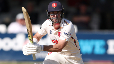 Elgar finds form to put Essex in reach of first-innings lead