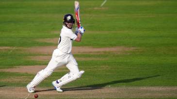 Pope puts foot down as Surrey turn screw on Warwickshire