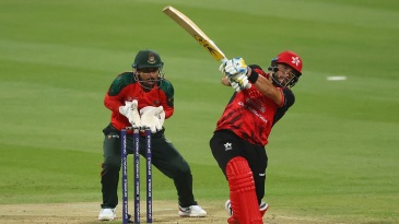 Nizakat, Yasim drag Hong Kong to 143