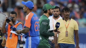 Agha skips presentation after India refuse handshakes with Pakistan players