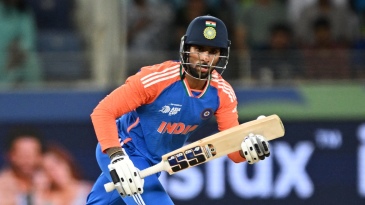 Edwards sets the tone before Harvey and Connolly blow away India A