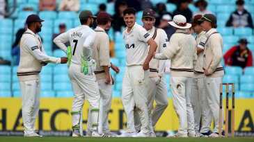 Fisher, Atkinson give Surrey the edge in de facto season showdown