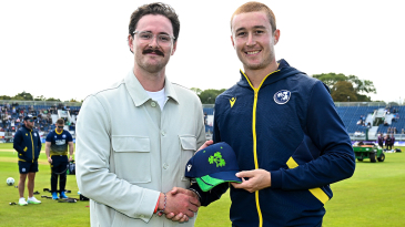 England win toss and bowl; Calitz, Baker make debuts