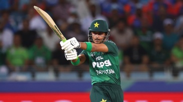 Pakistan send seven players home and bring in Hesson to coach Test side