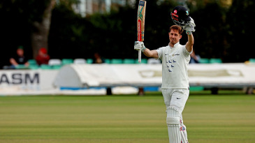 Simpson hundred puts Sussex firmly in control