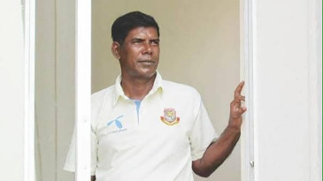 Bangladesh coach Sarwar Imran returns to work days after suffering minor stroke