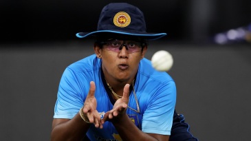 Sri Lanka focus on the present as England challenge looms