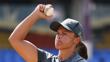 Suzie Bates ruled out for three months with quadricep injury