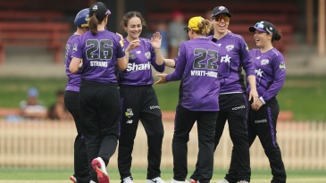 All-round Graham helps Hurricanes down Renegades and go to the top