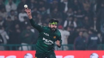 Warwickshire sign Tariq Ali for T20 Blast