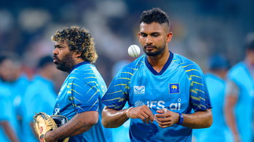Sri Lanka bowl first in must-win game, bring in Asalanka for Mishara