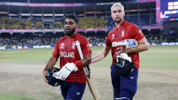 England outmuscle New Zealand in nervy game and keep Pakistan alive