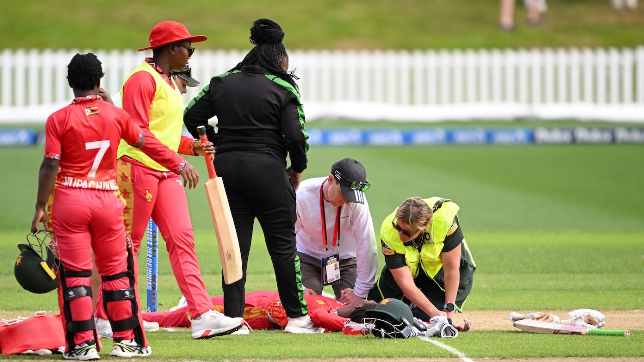 Zimbabwe batter Ndhlovu taken for scans after being hit by Illing bouncer