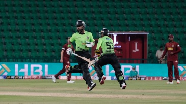 All-round Qalandars take down Kingsmen with ease in PSL opener