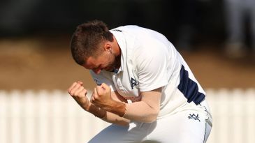 O’Neill leads annihilation as Nottinghamshire thrive between the showers