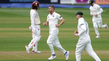 Eskinazi, Tattersall show fight but heavy defeat looms for Leicestershire
