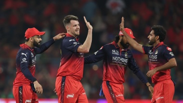 MI opt to chase at home and make two changes, RCB drop Hazlewood