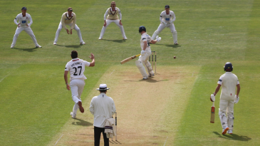 Shaw, Overton give Somerset edge on 15-wicket day