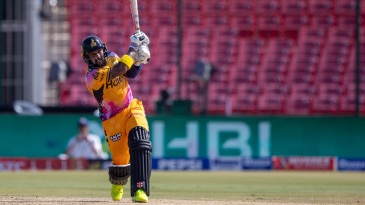 Kusal, bowlers hammer Qalandars to keep Zalmi unbeaten