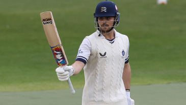 Cracknell-Gohar stand lifts Middlesex after Northants seamers set tone