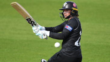 Wyatt-Hodge 96 trumps Armitage 106 as Surrey make it three from three