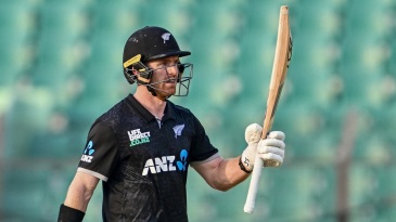 Bangladesh bowl, Kelly leads NZ with Latham out injured