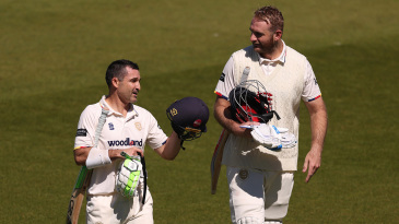 Paul Walter, Dean Elgar blunt Surrey’s pace attack