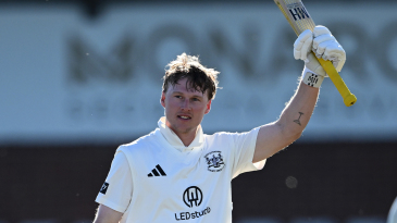Hammond hundred lifts Gloucestershire as Bashir shines again