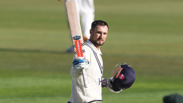 Barnard, Woakes lead Warwickshire fightback as Tongue claims five