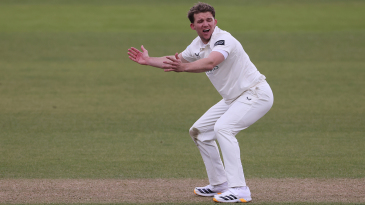 Matt Milnes six-for inspires Kent to first win in over a year