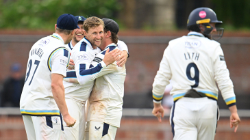 Root and Bess share eight as Yorkshire complete come-from-behind win