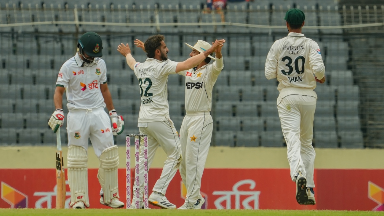 Hasan Ali stretchered off the field in Sylhet after picking up injury